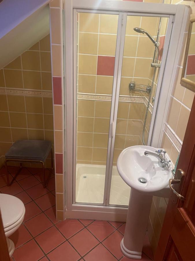 Cosy Rooms In A Stone Cottage Salthill 外观 照片