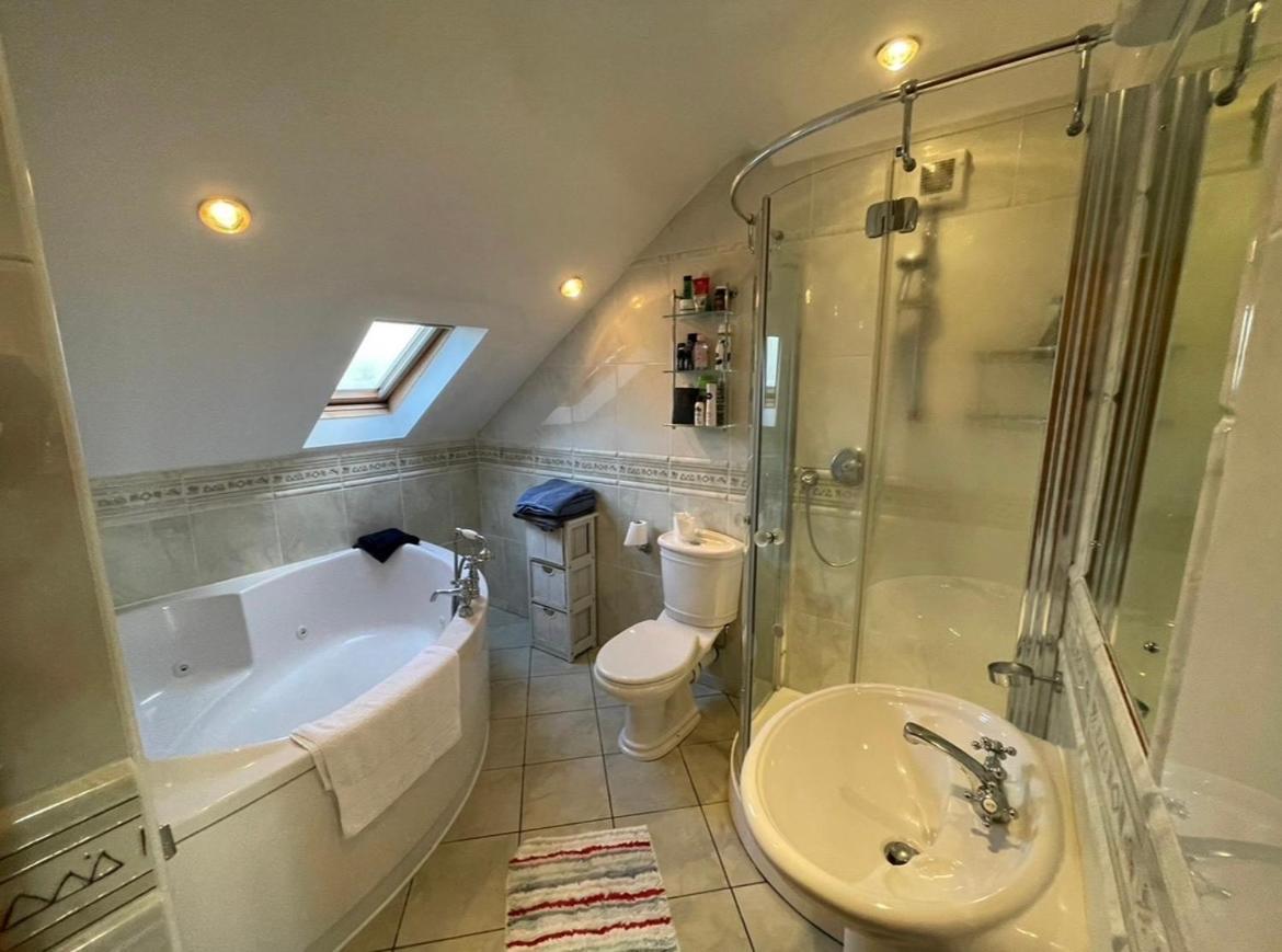Cosy Rooms In A Stone Cottage Salthill 外观 照片